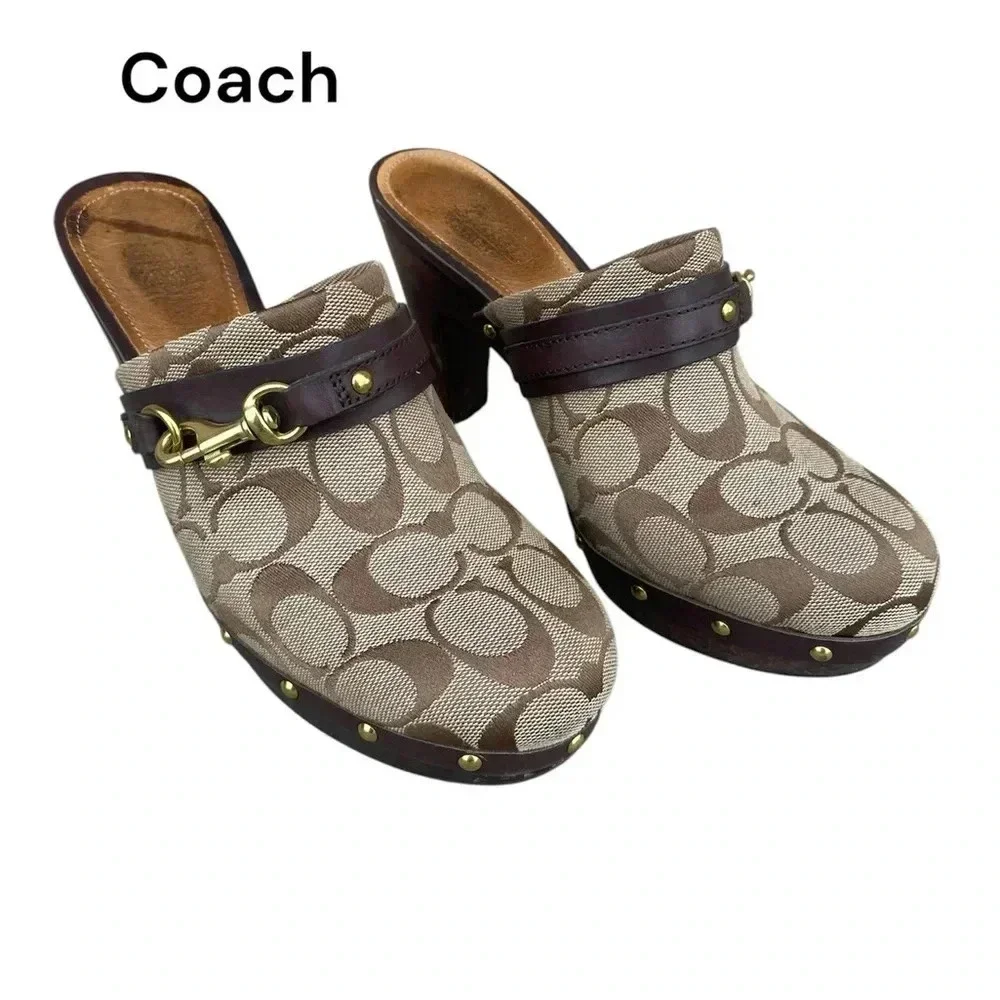 Coach Vintage healed clogs SZ 7 B